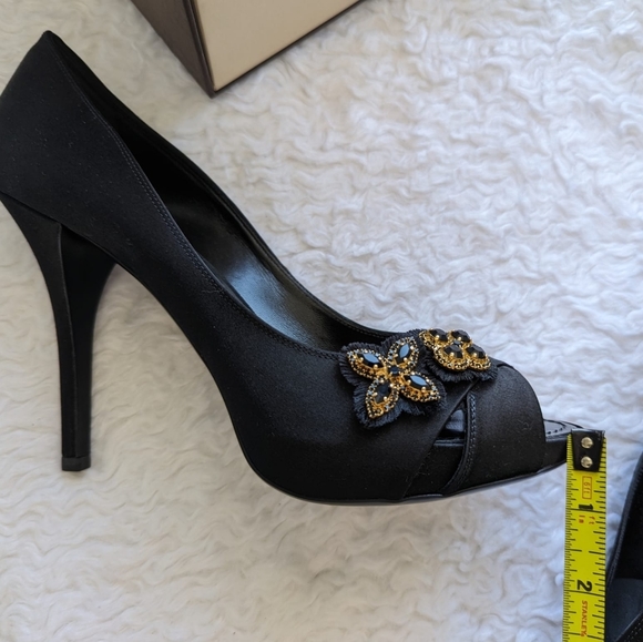 NIB- Louis Vuitton Peeptoe Heels - Picture 4 of 11